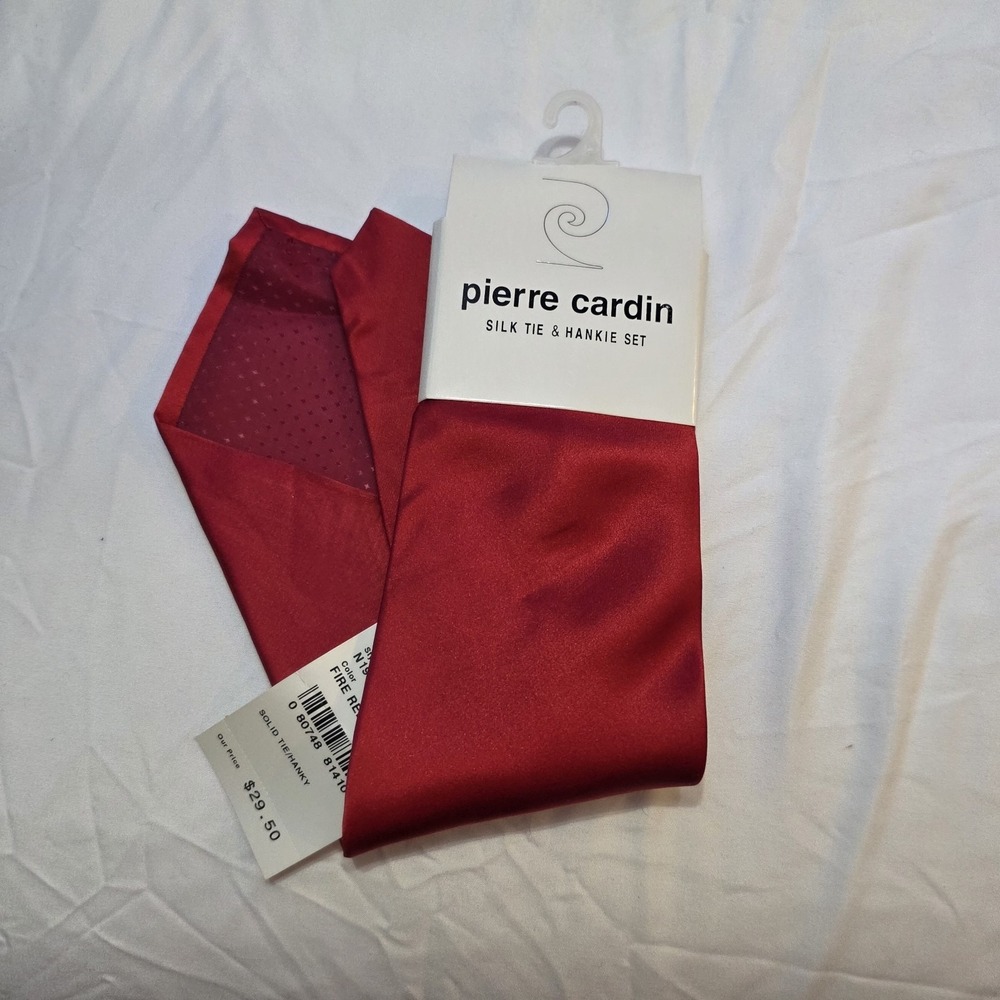 NEW.  Neck‎ Tie Men PIERRE CARDIN Red Solid Silk Designer High End